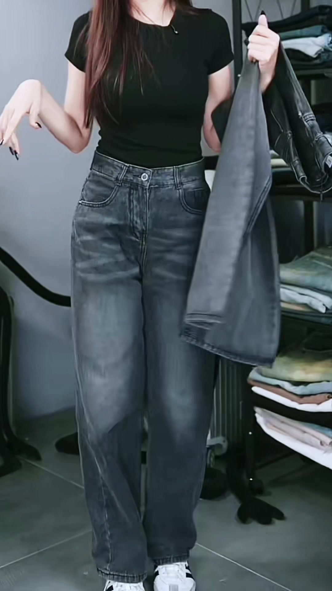 @Lela2002