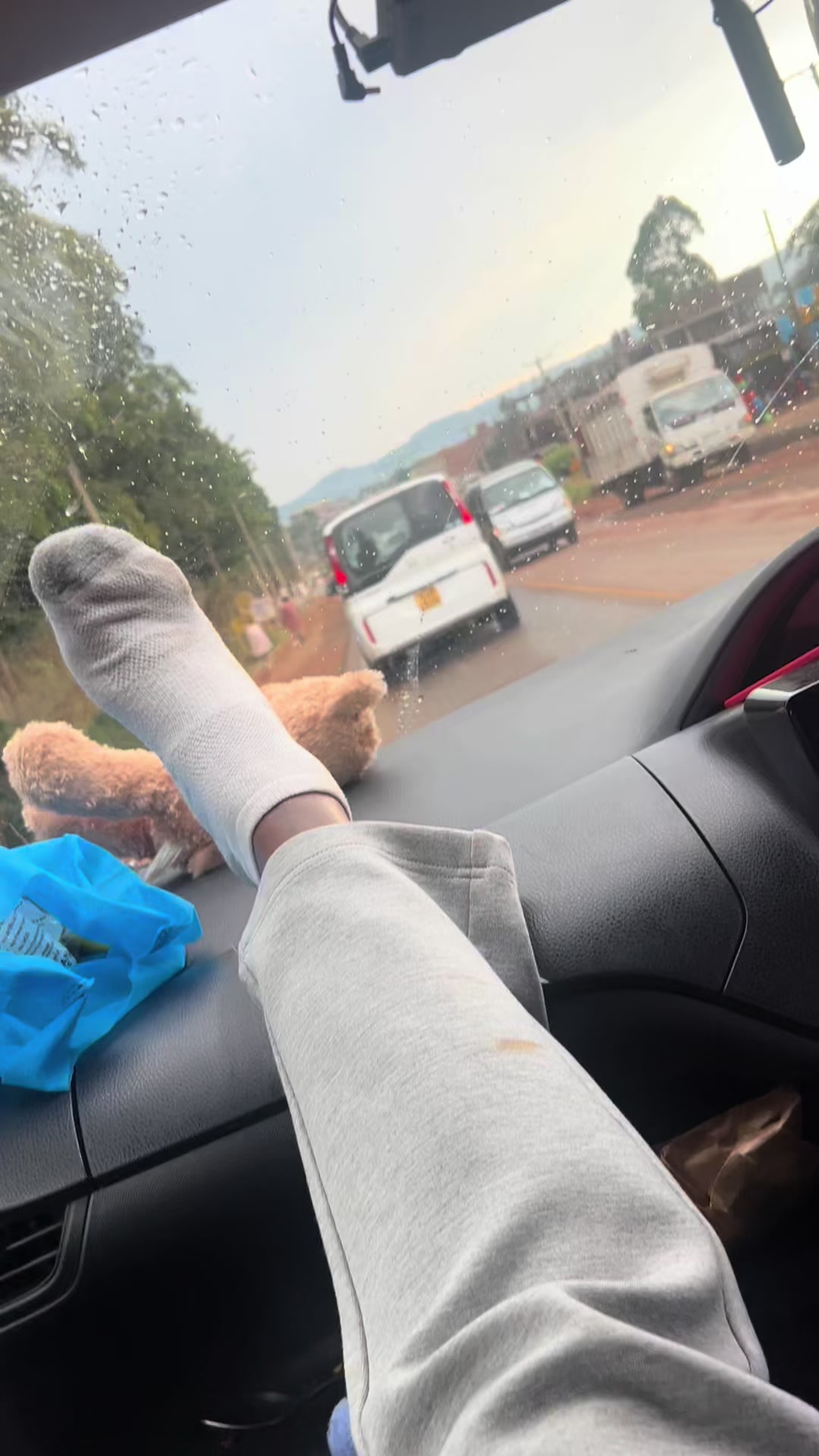 @Ivonne Clara🇰🇪