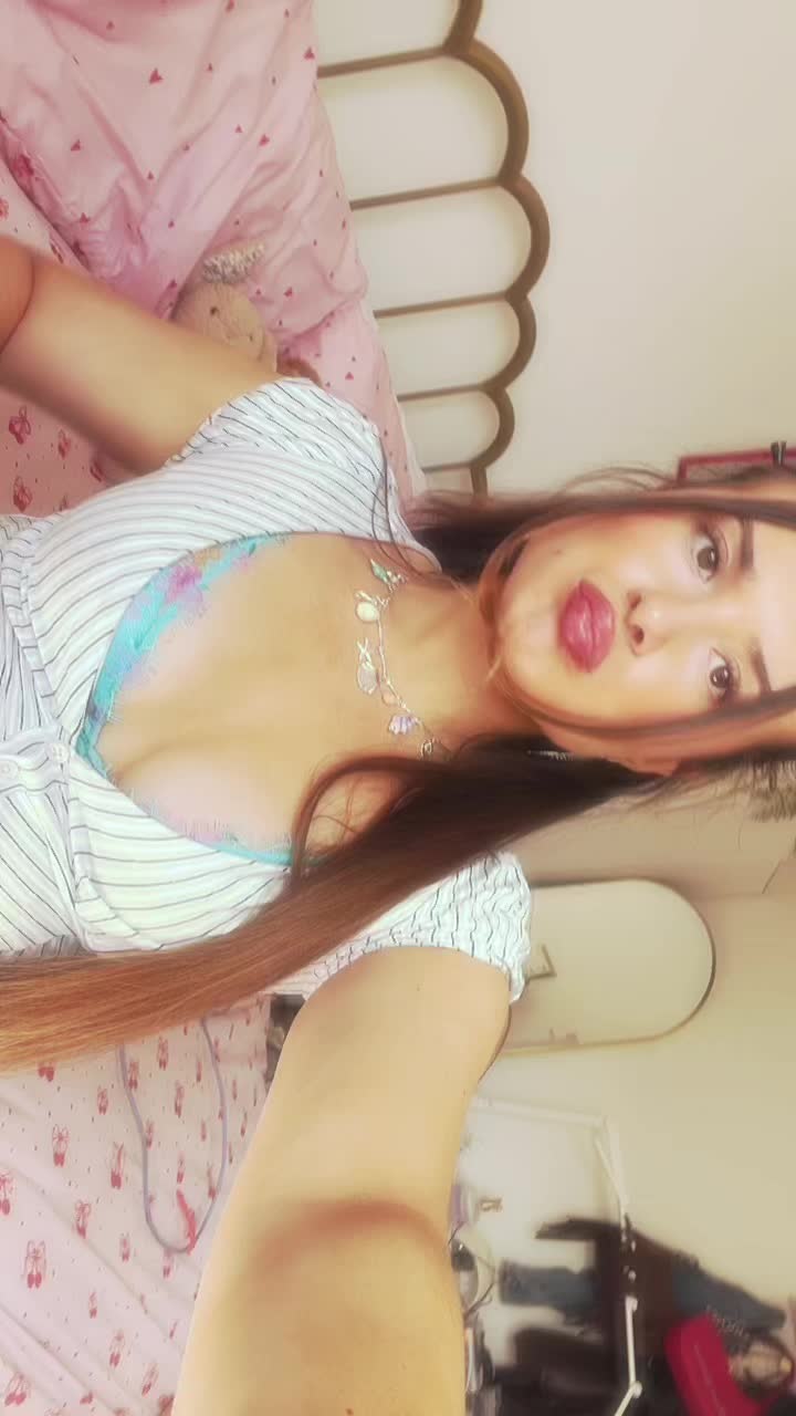 @Liv 🦄🩵🪸