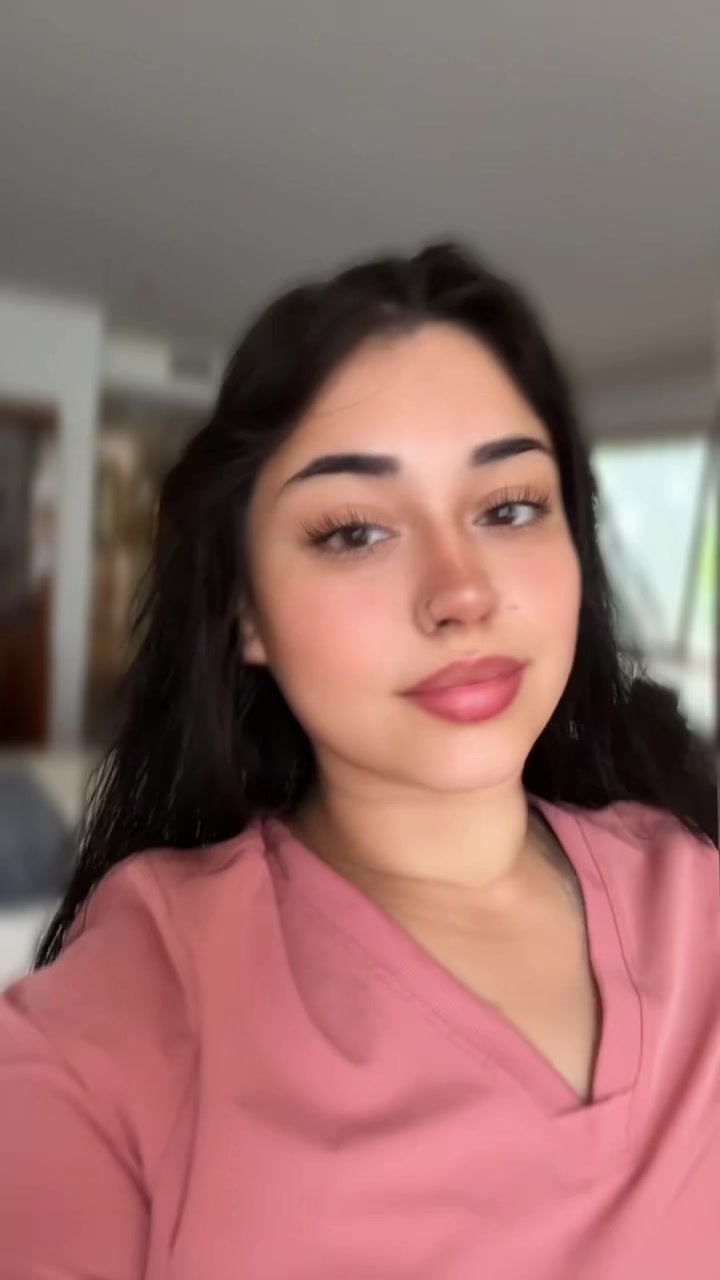 @Glashesbby🏳️&zwj;🌈👩🏻&zwj;🍳