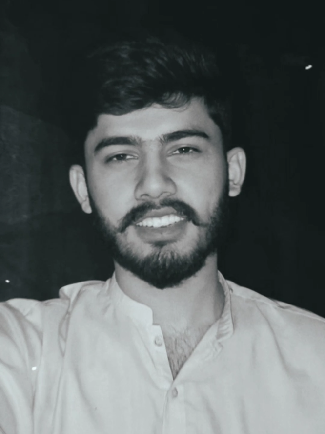 @AHMED MAL!K 😎