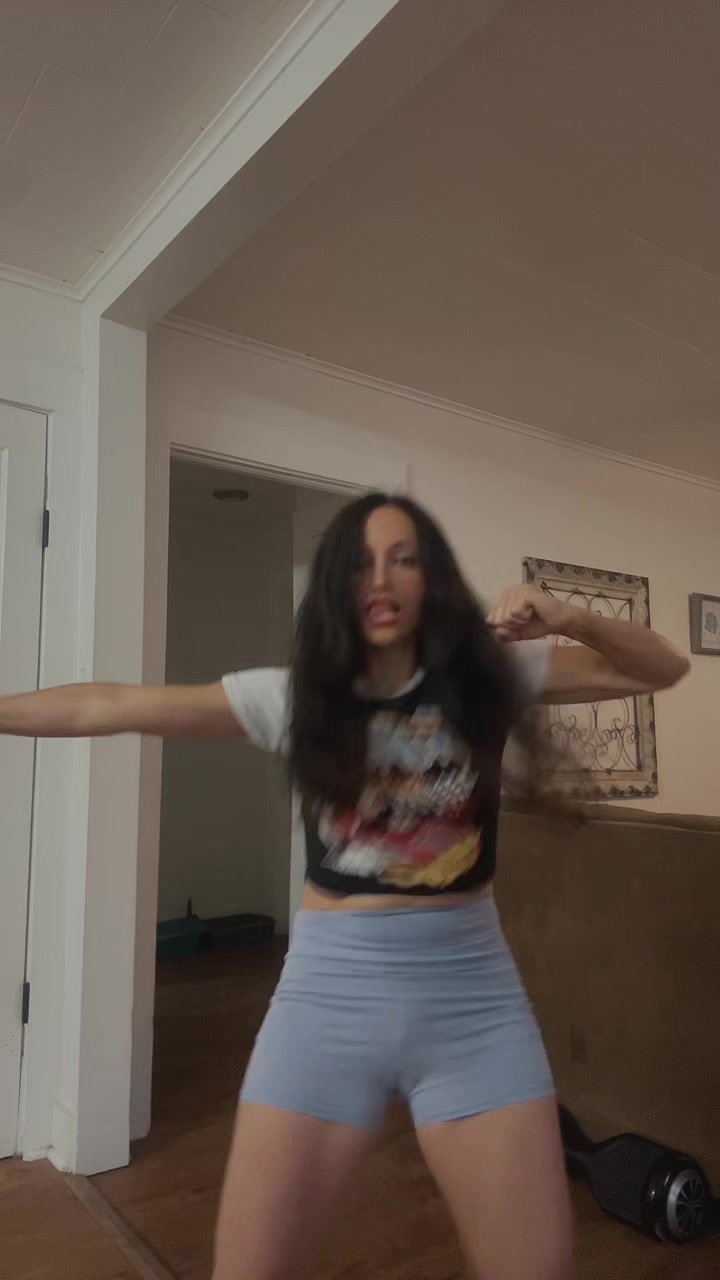 @Tori🤩