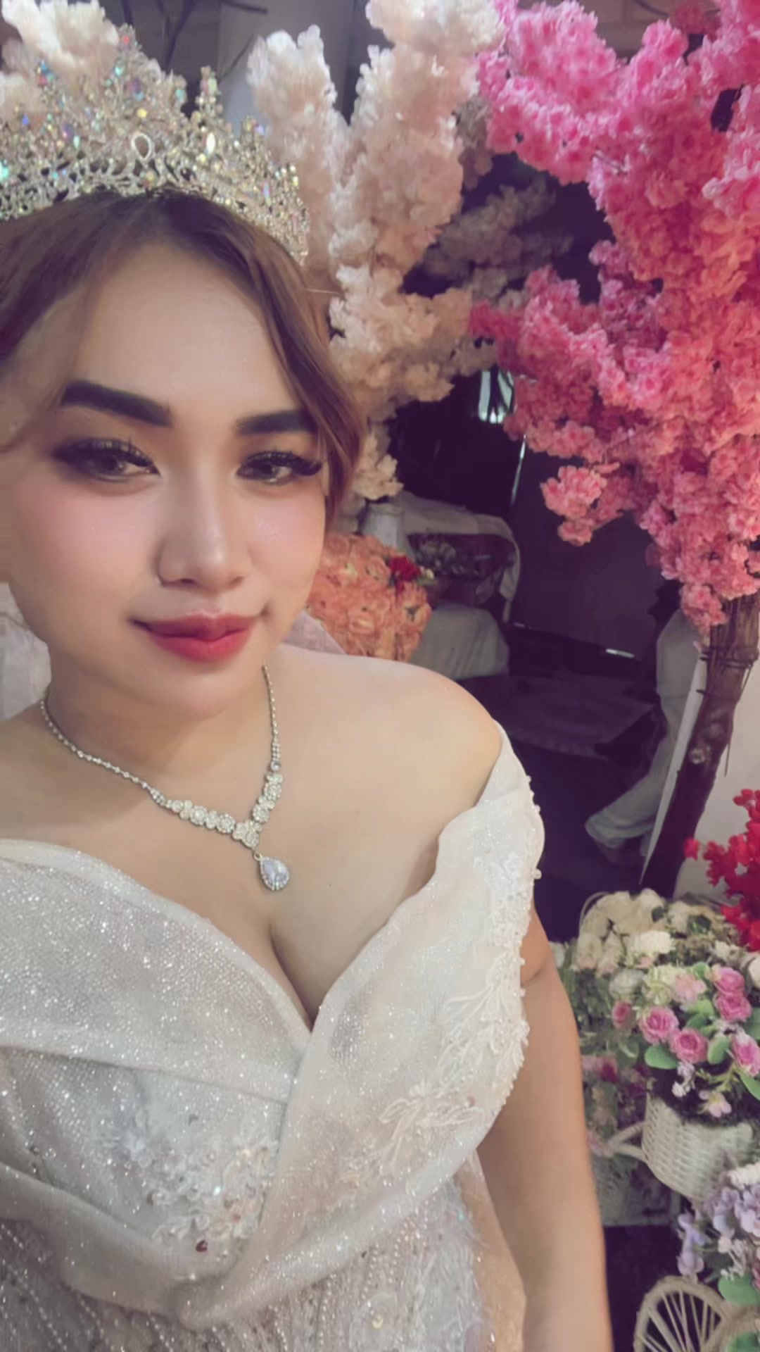 @julia frinella sari