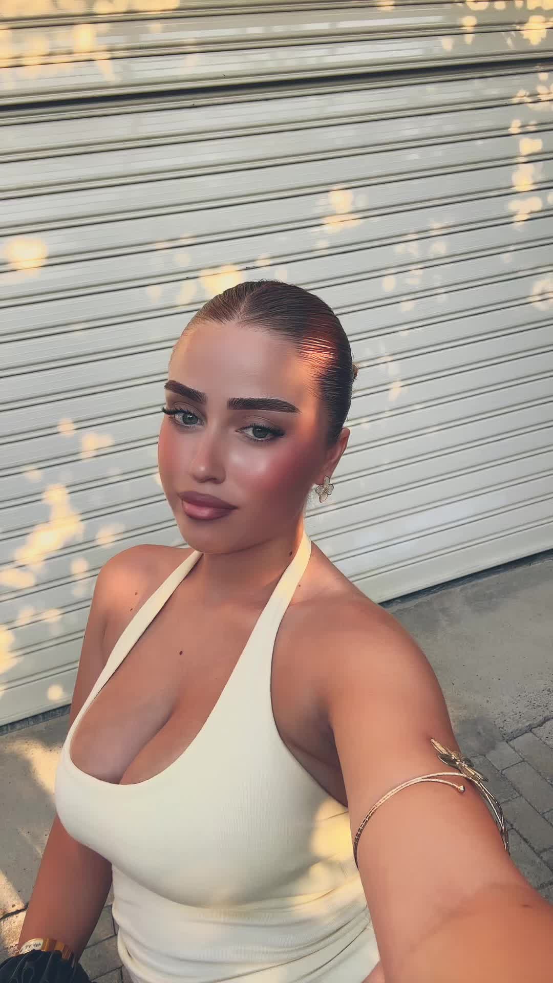 @👩🏼