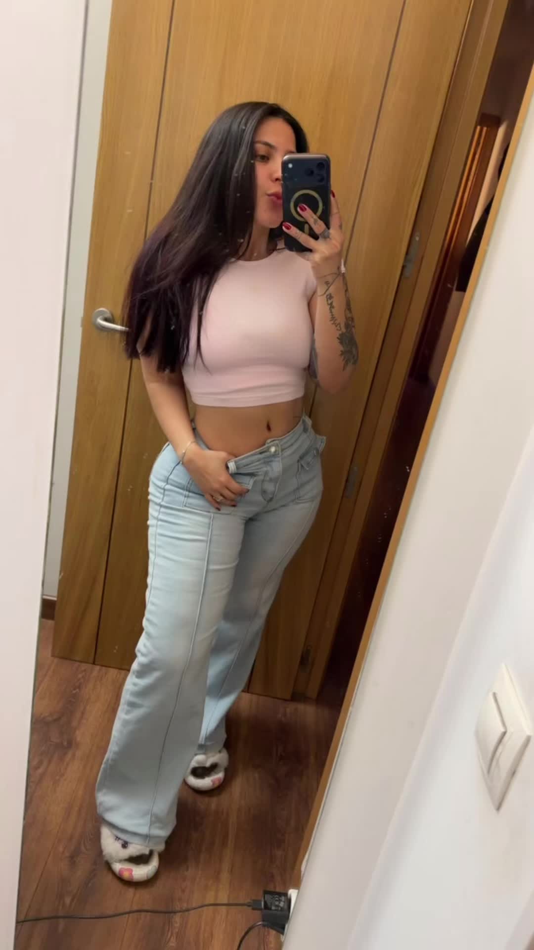 @Valentina🤭