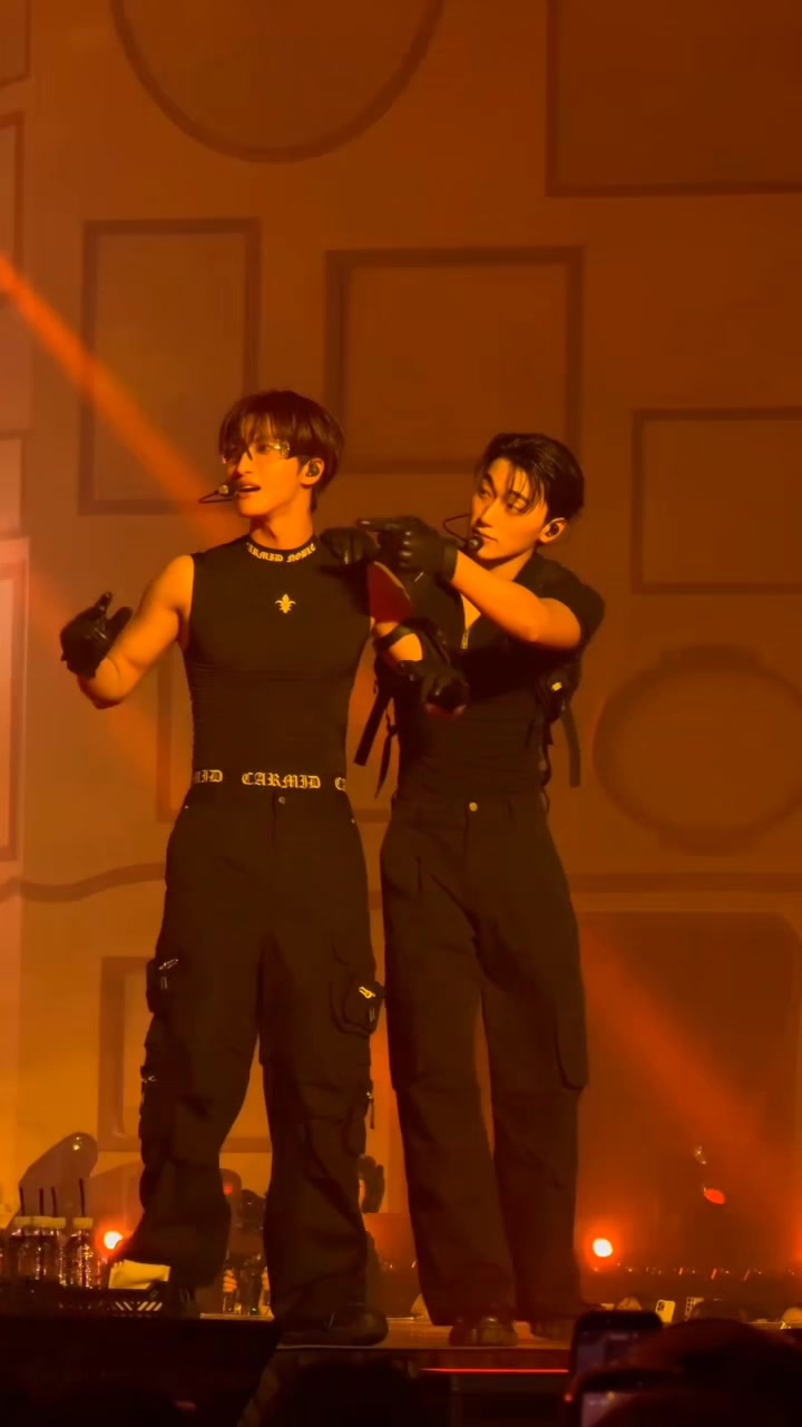 @NoonaTeeZ