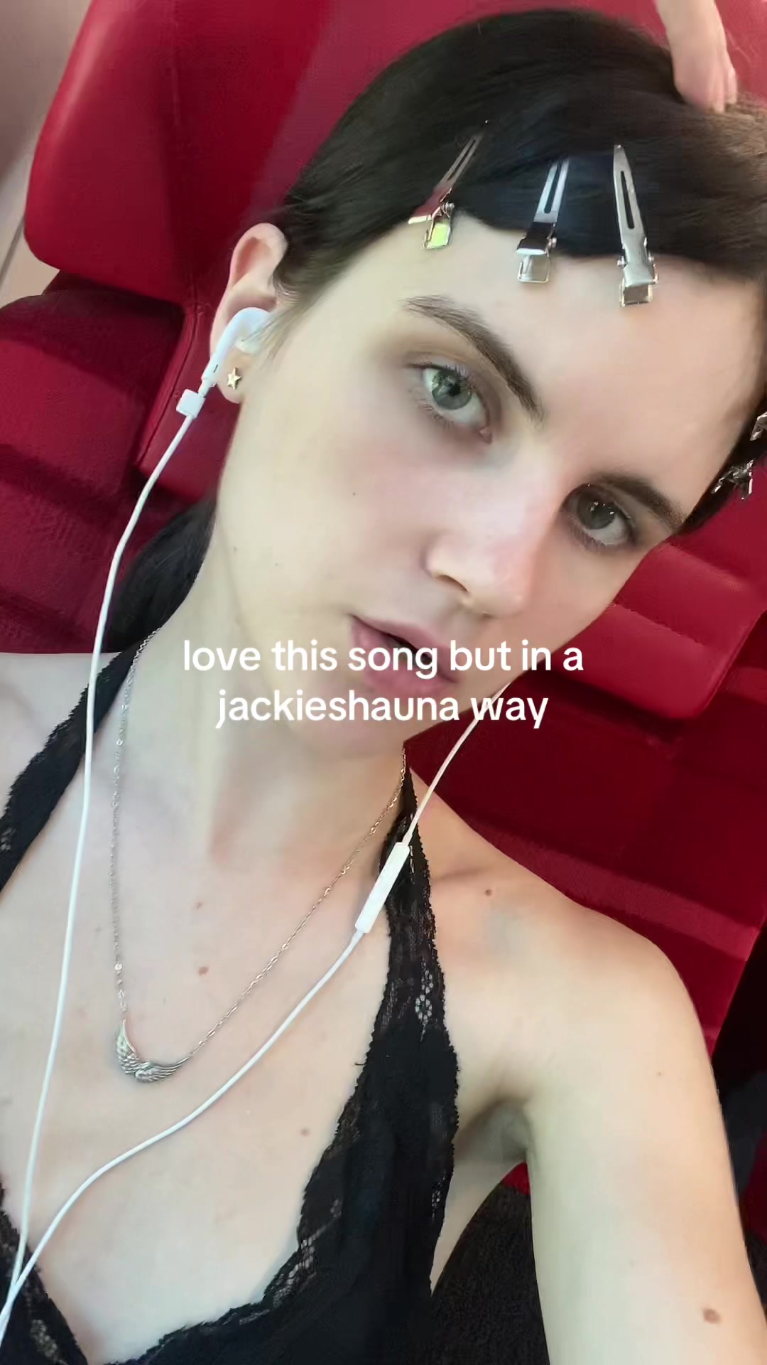@sia ☾*・