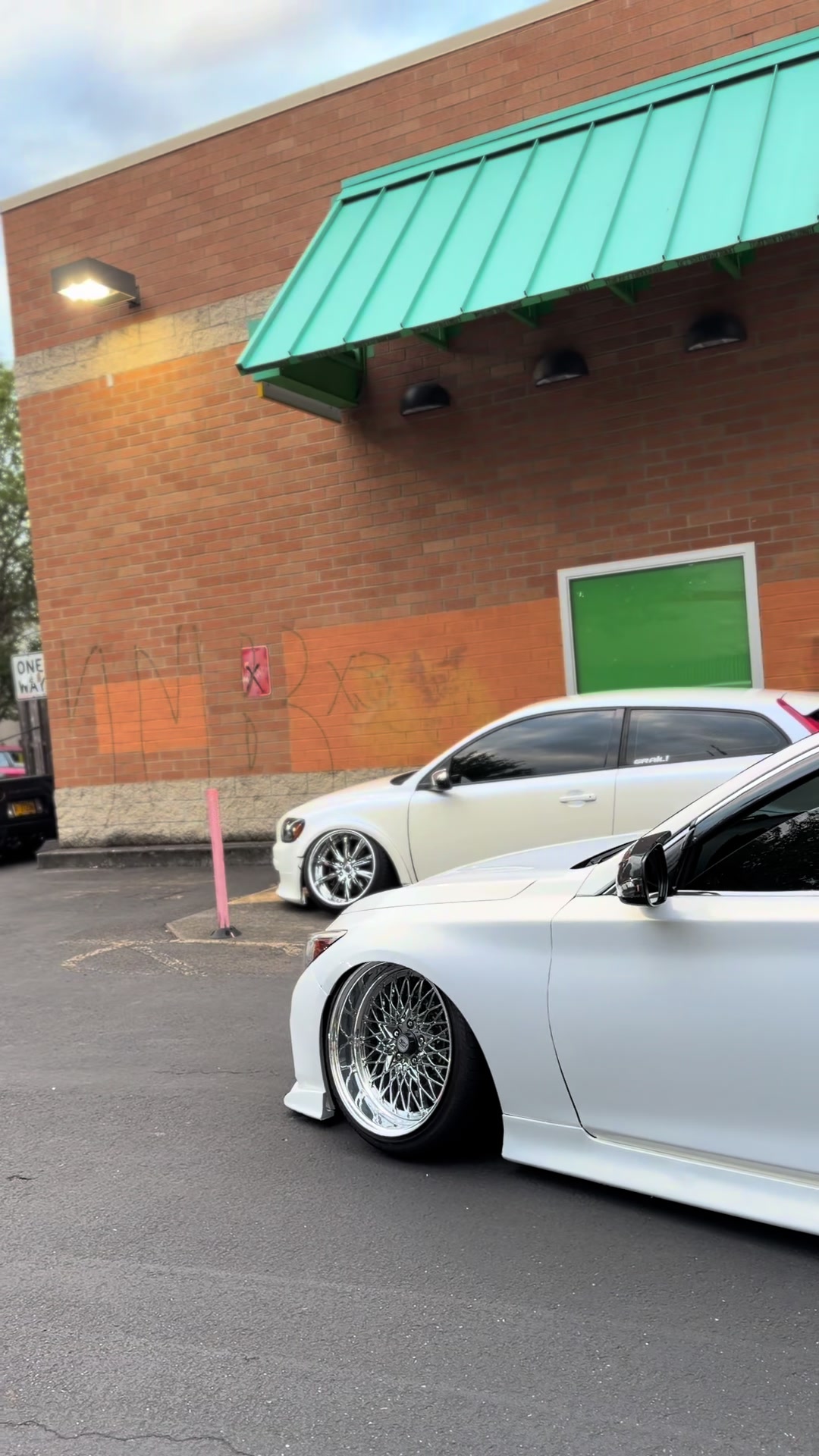 @︎
