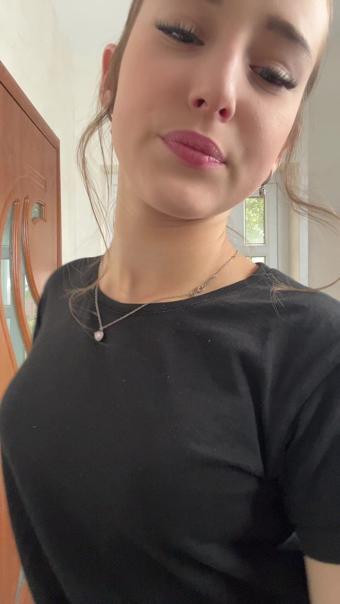 @nadia.