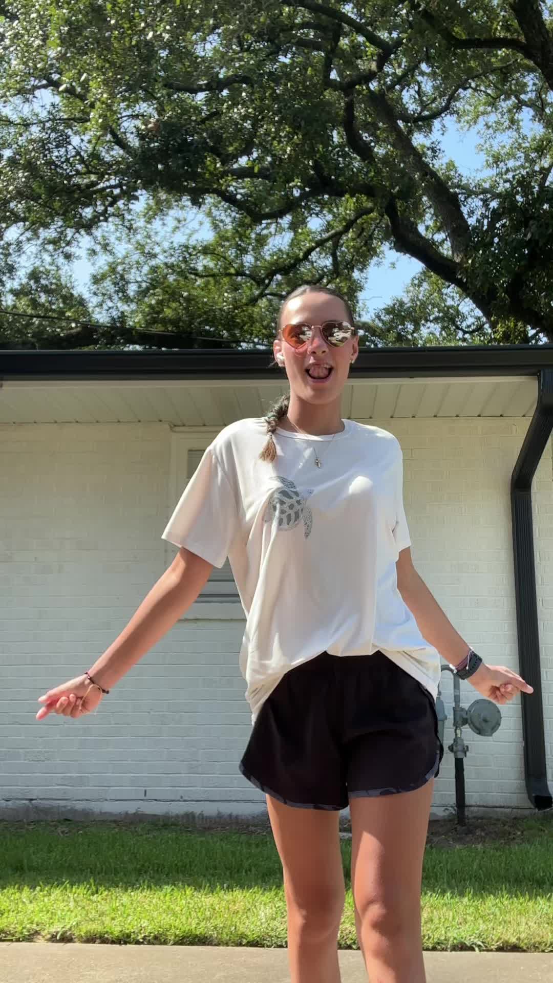 @YourFavvLeala_15