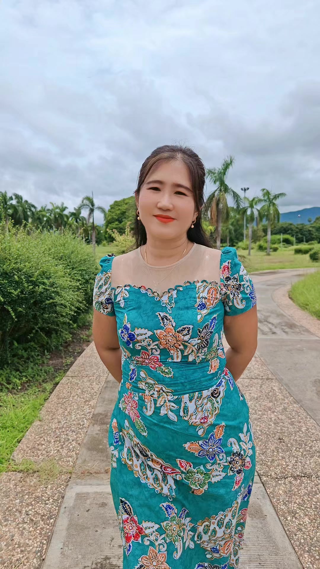 @🦋Song Laypyay Hnin (official)