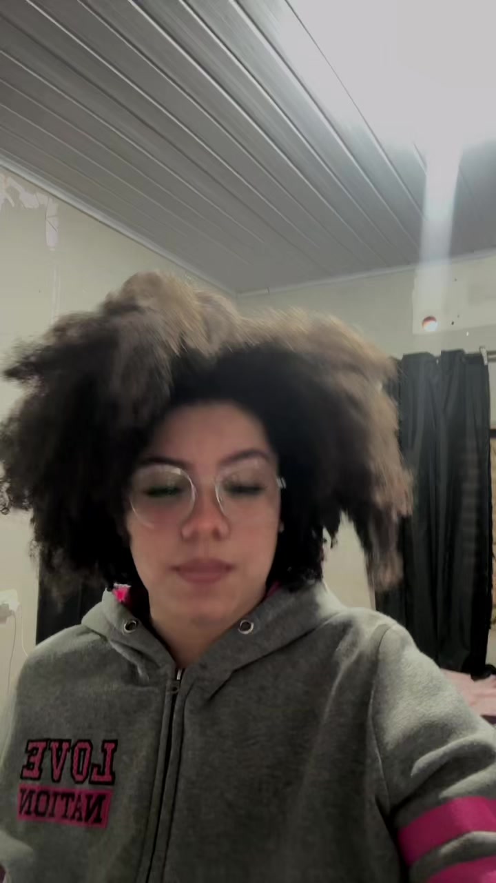 @Thays_j.f
