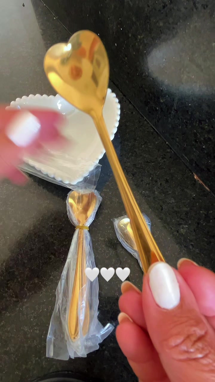 @kellycoimbras