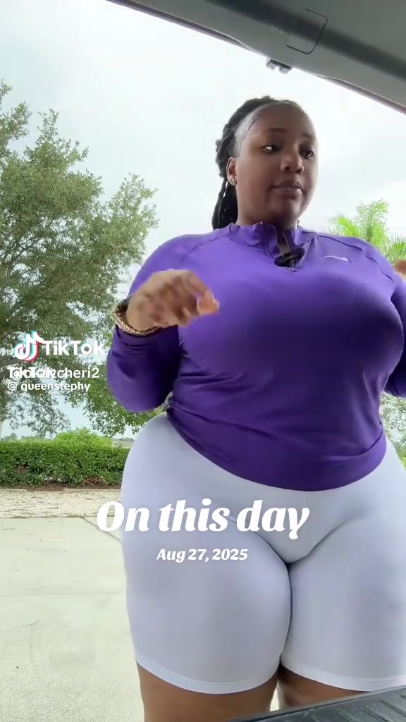 @Beautiful granny 65+