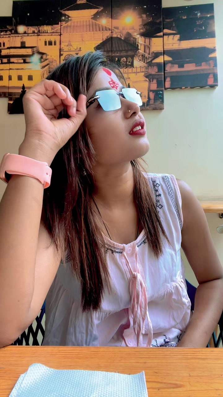 @Honey Gupta 👑👑Nepali queen