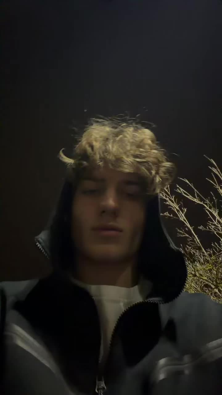 @0zzy