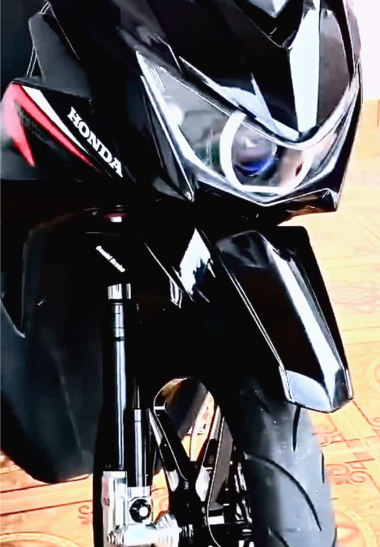@リッキー
