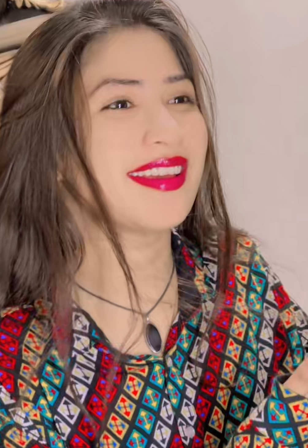 @Mahii_💔_Khan