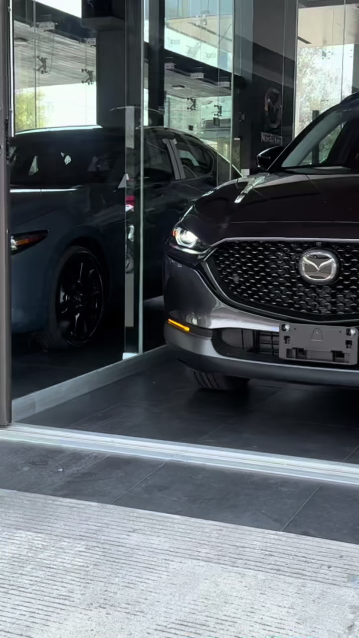 @Viviana Mazda Ch