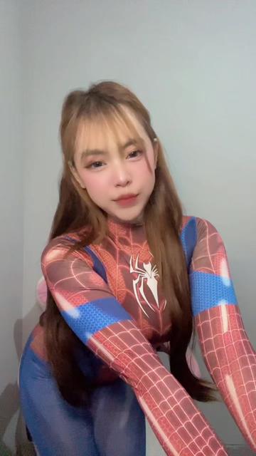 @_ayang9