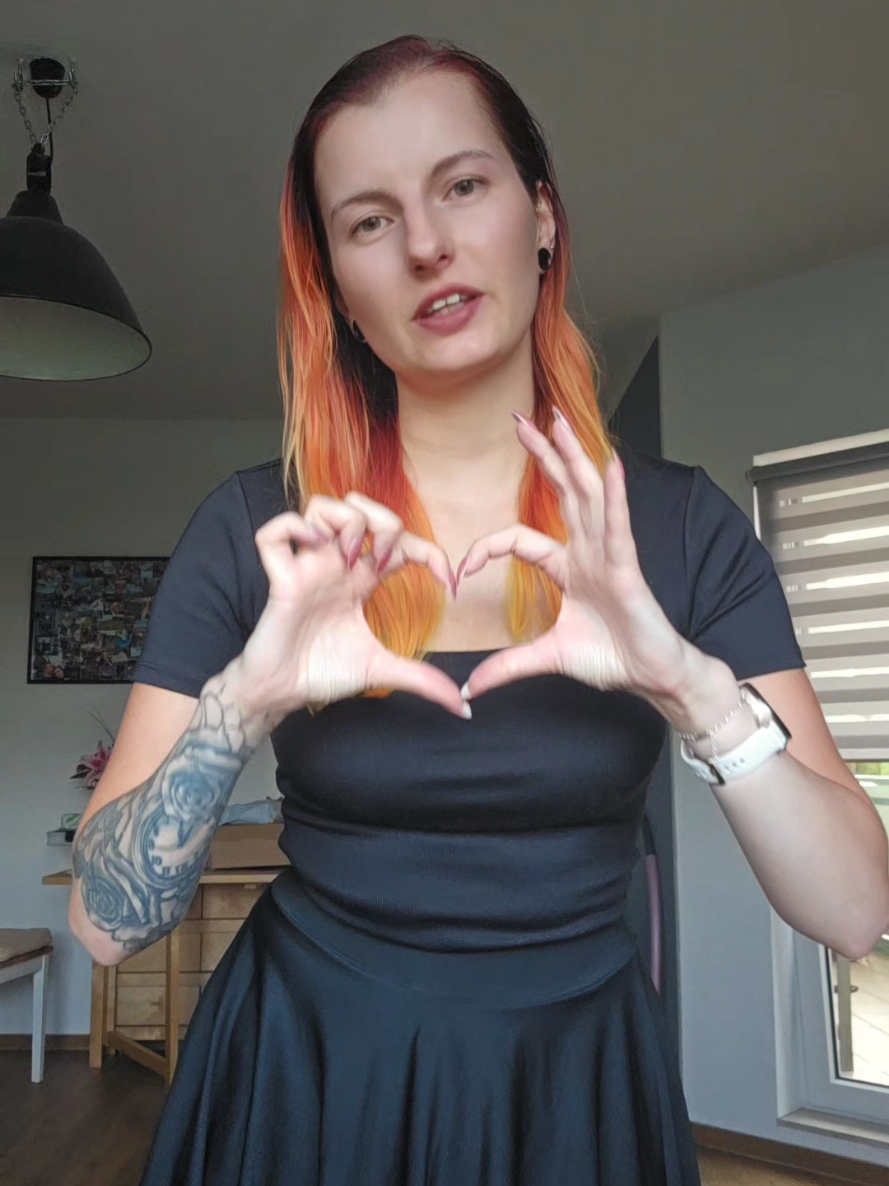 @hello_Sarah