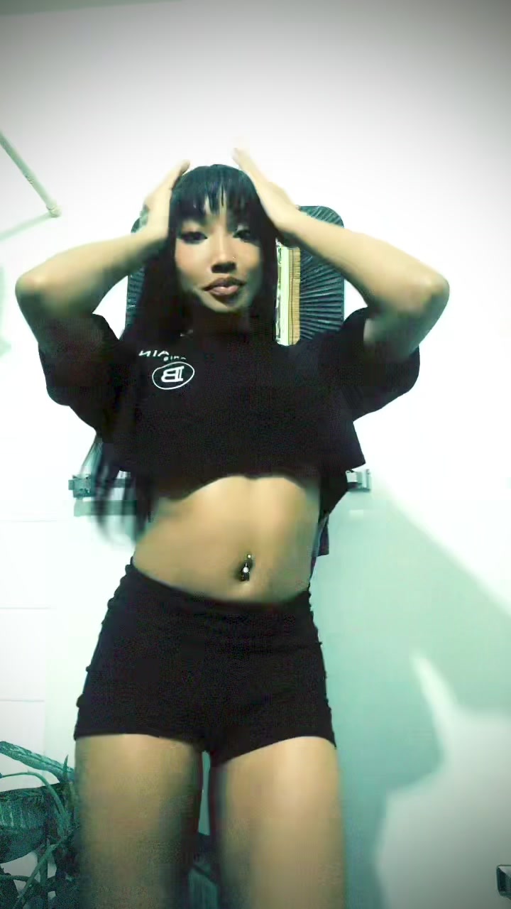 @ForeignDoll