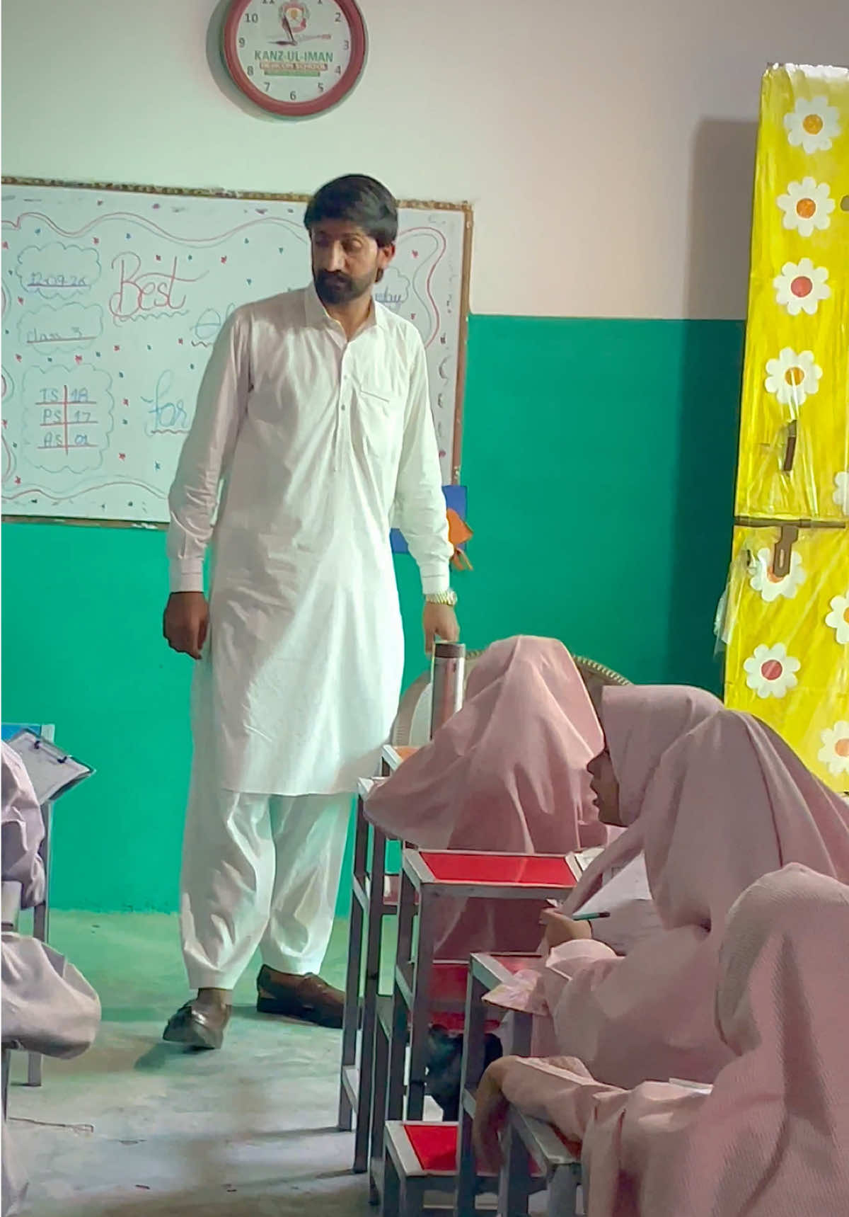 @چوھدری عمر 💫