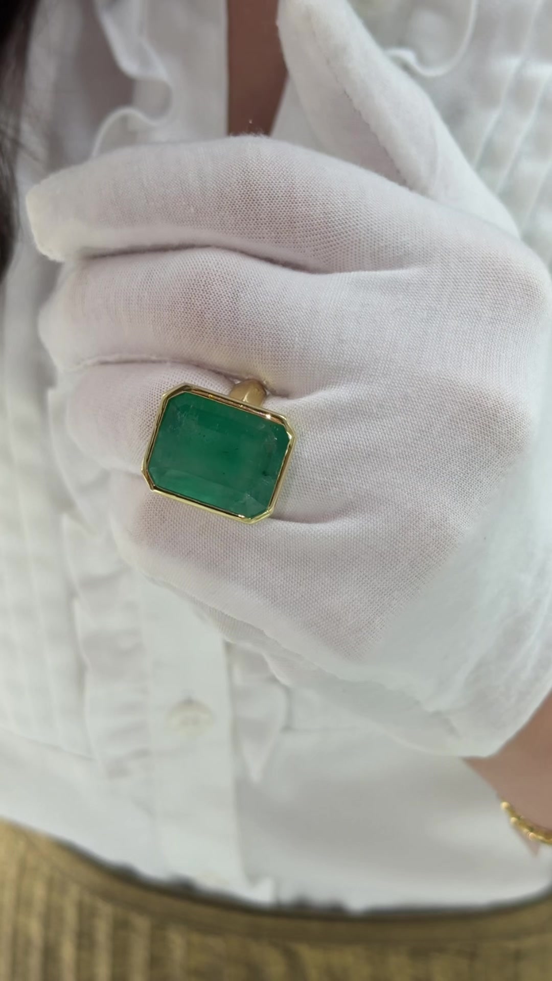 @JR Colombian Emerald