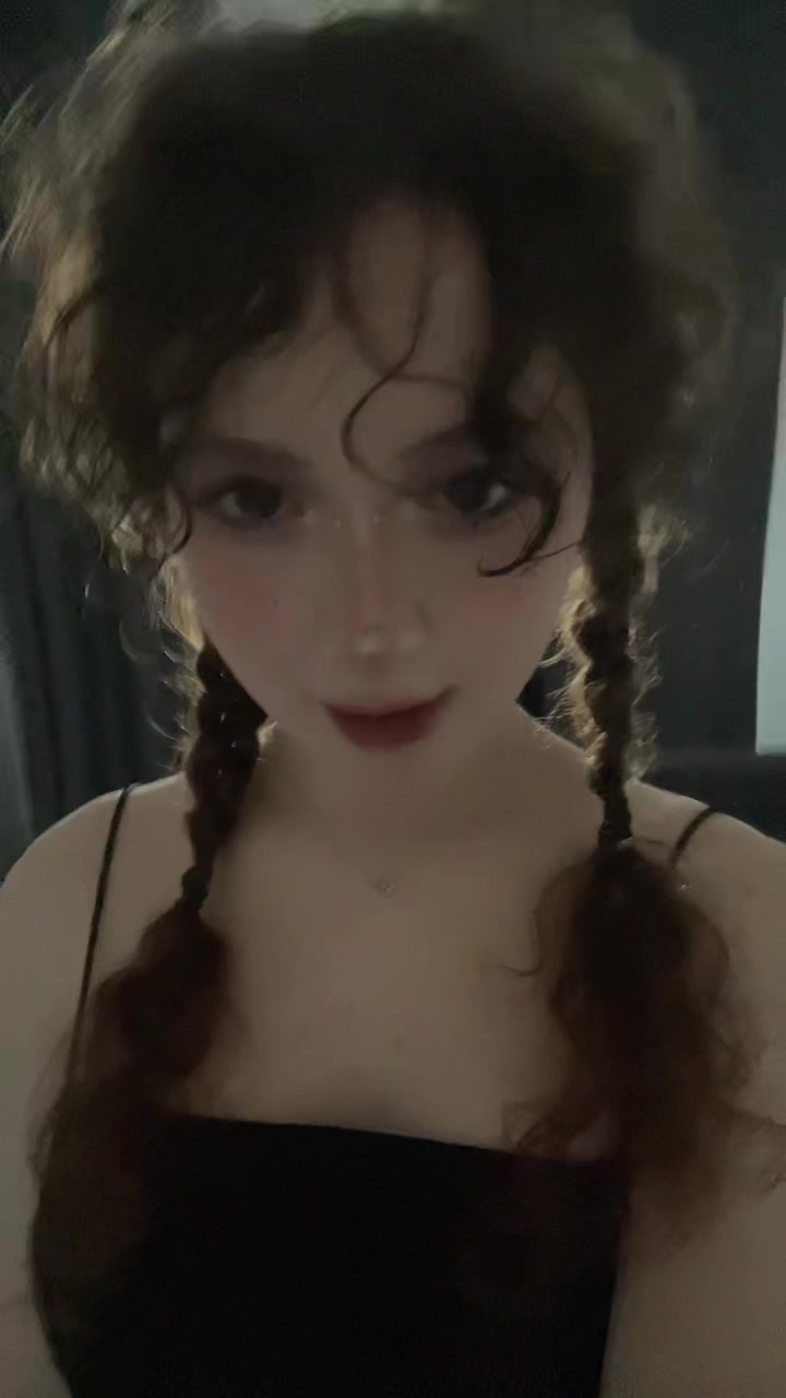 @curly