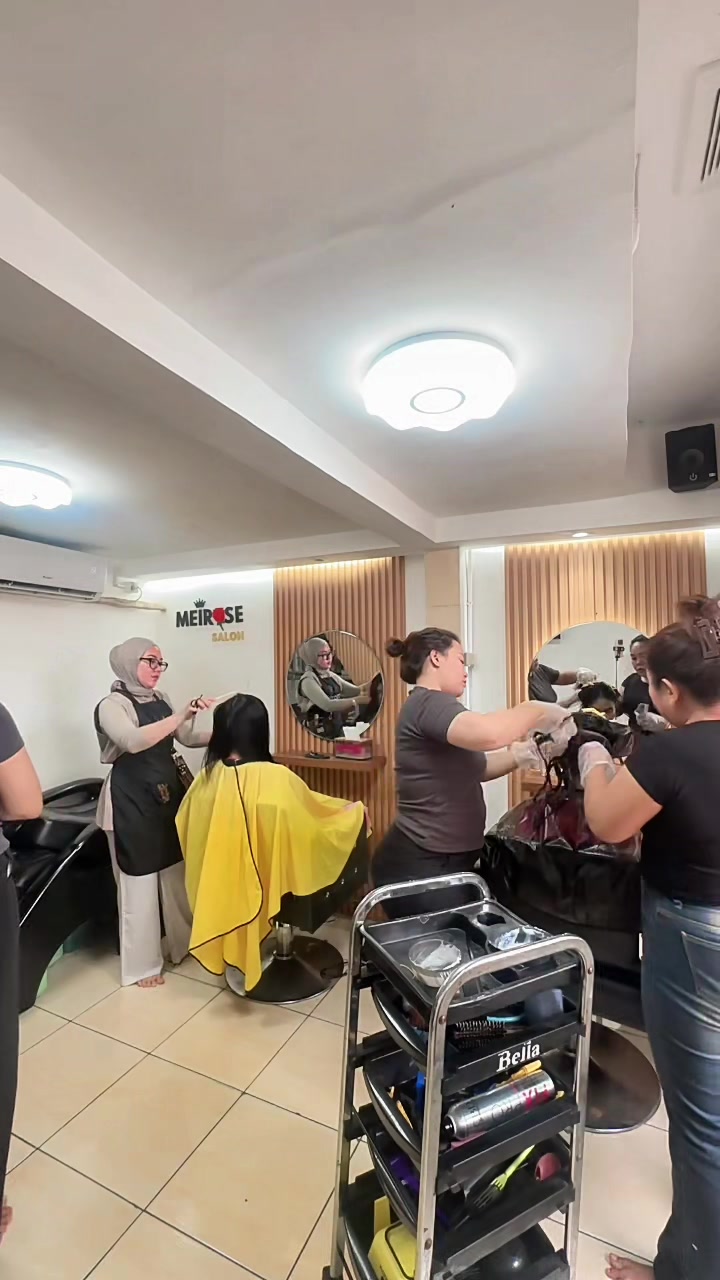 @Salon Meirose