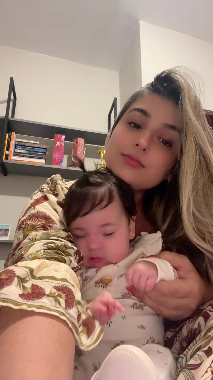 @Viviane