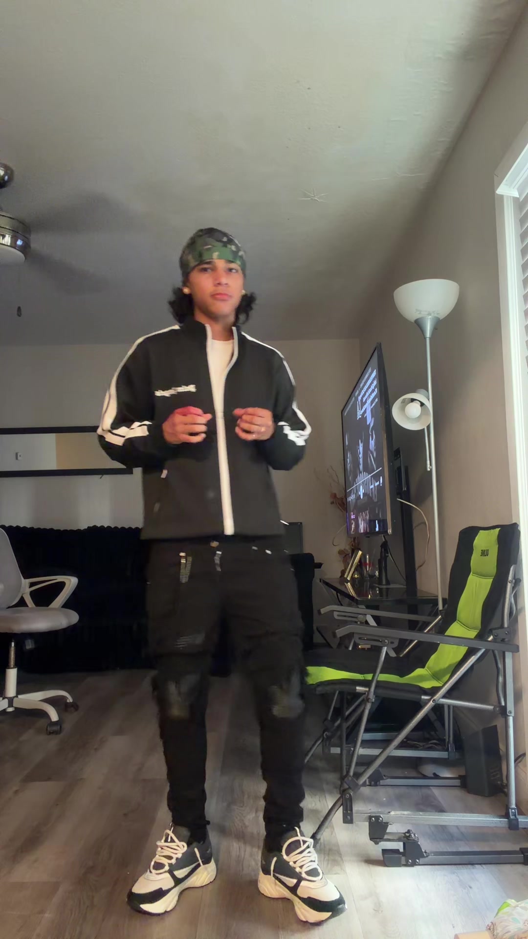 @Zurdo.