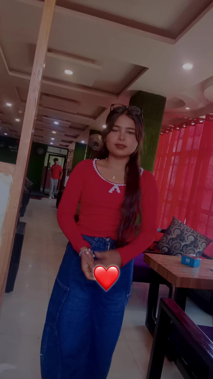 @👑pinky pahari 🍁💚🥀