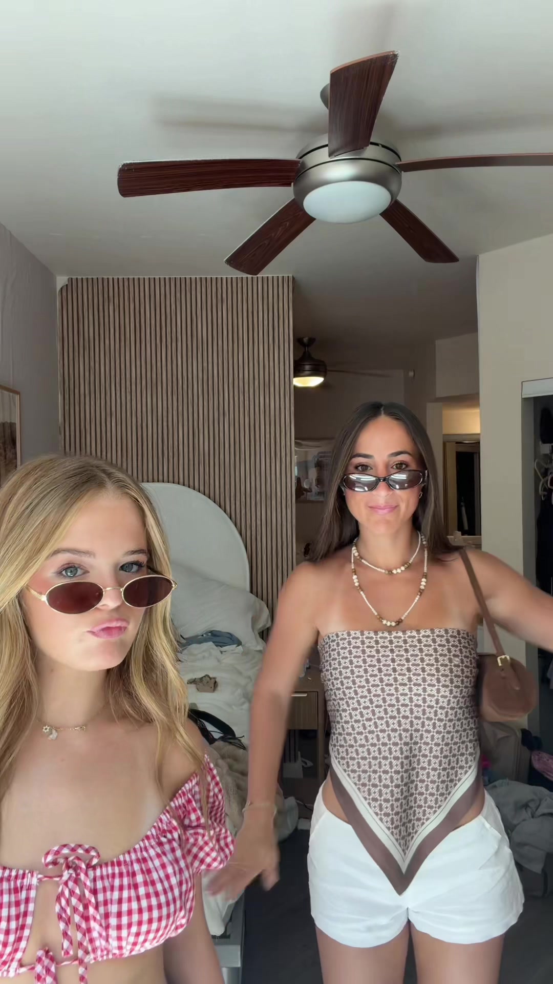 @chlo