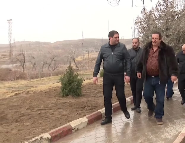 @Gagik Tsarukyan