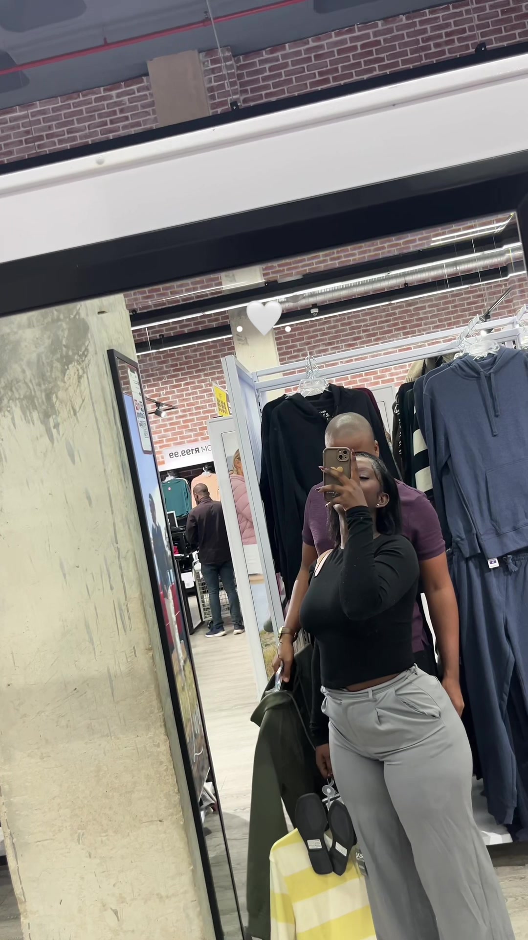 @Ms. lelo ᥫ᭡.