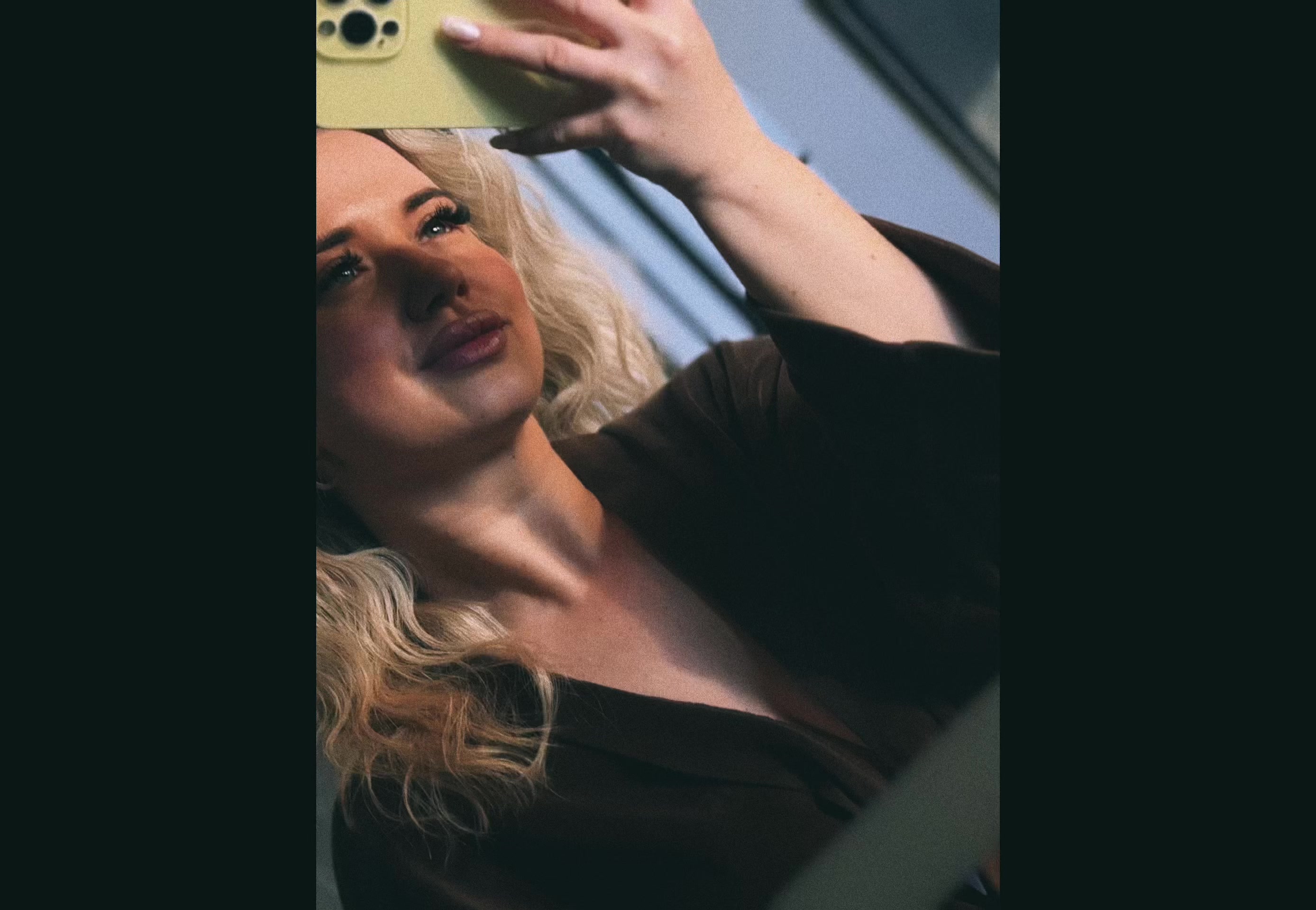 @Вікторія