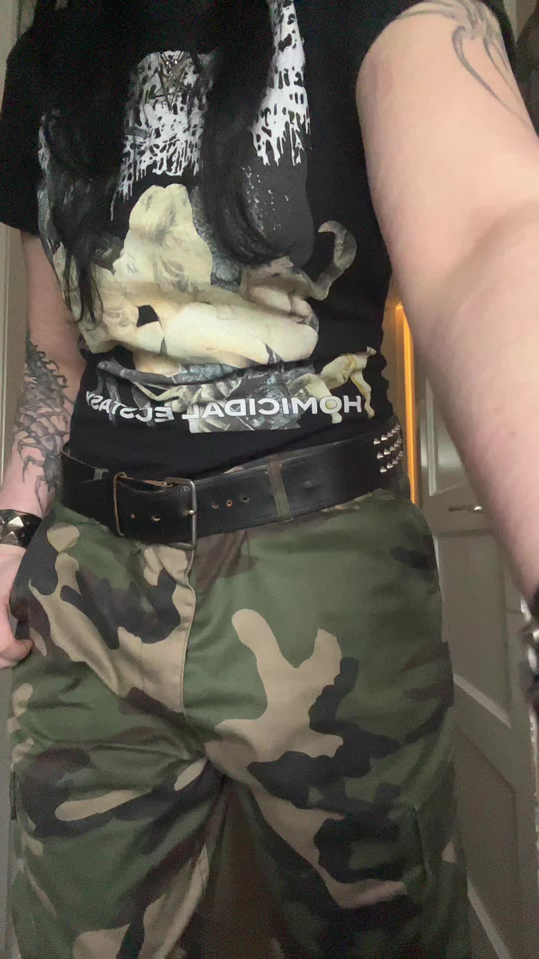 @dani 🜏