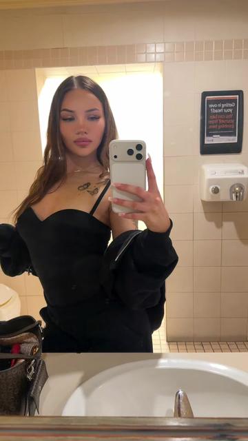 @llluucyx