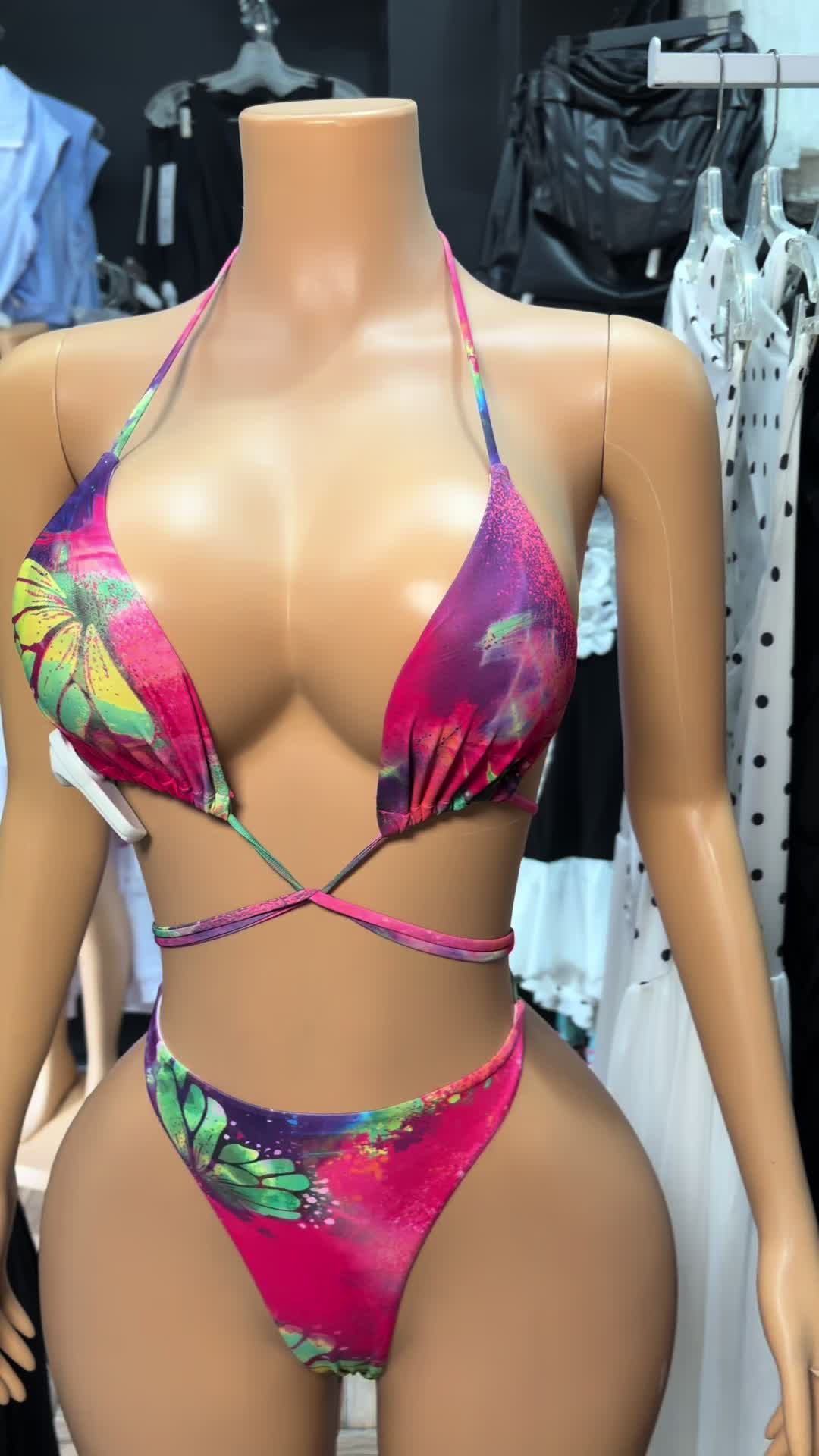 @Laclothingsanjuan