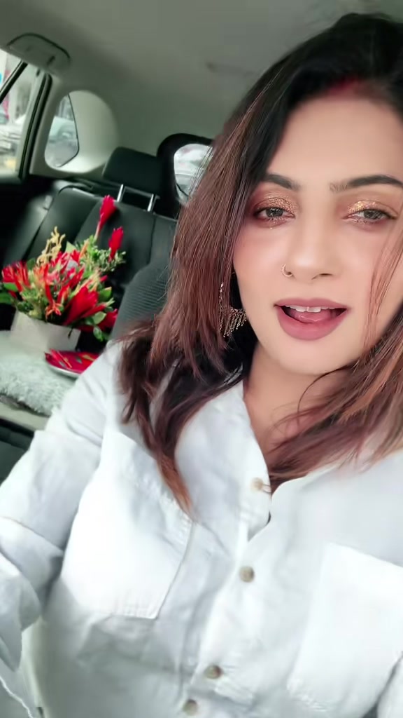 @Roselyn Sharma♥️