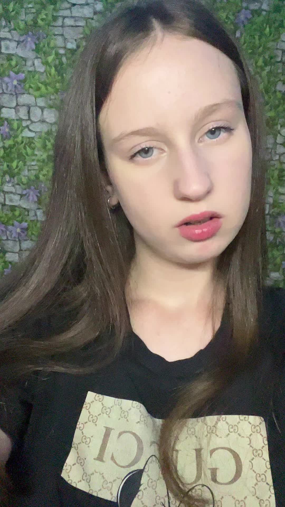 @KARINA:)