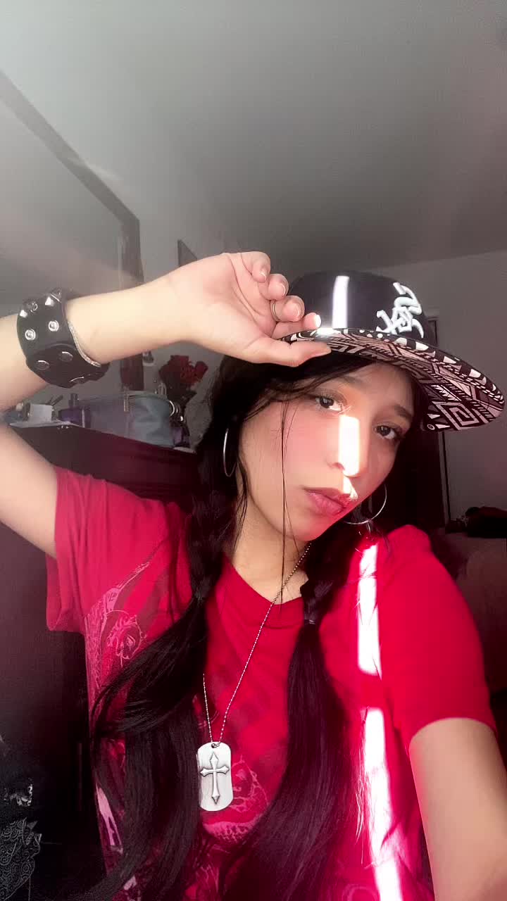 @Aryy