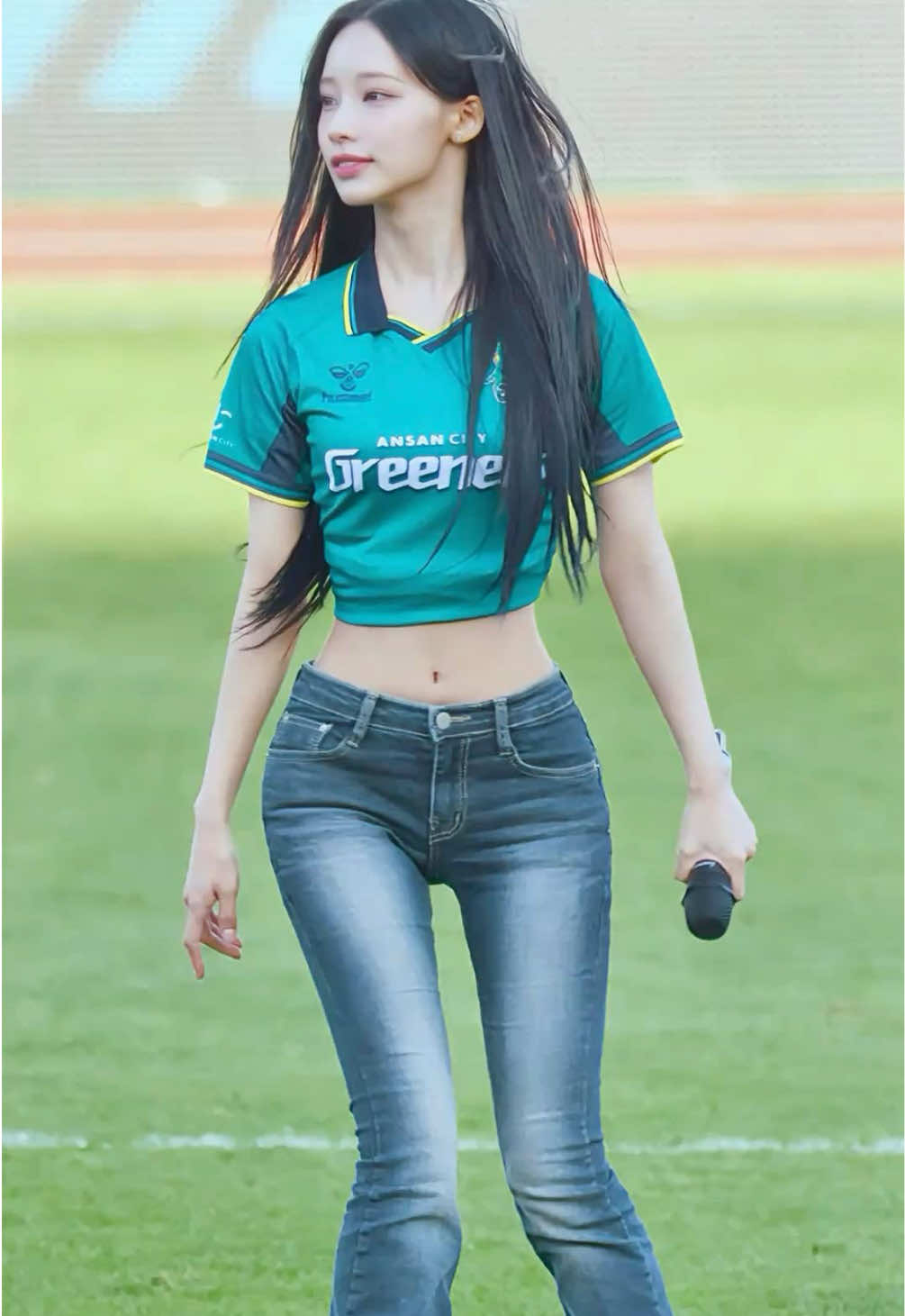 @ฅ