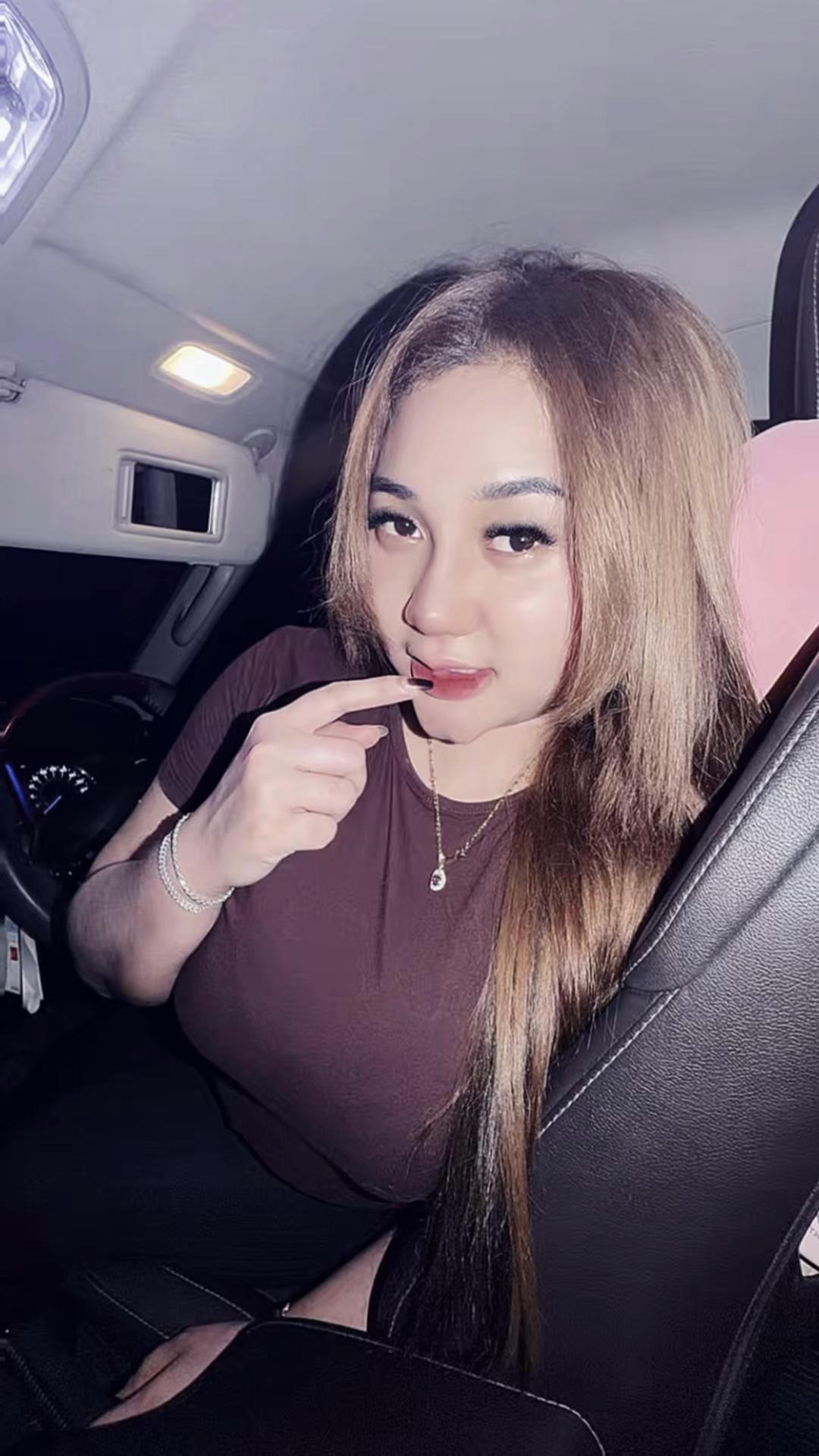 @inisintottyy