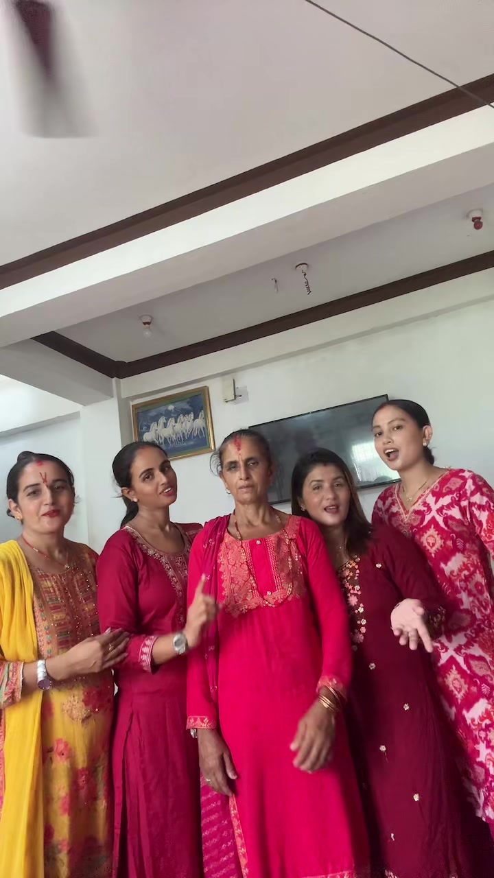 @Poozathapa