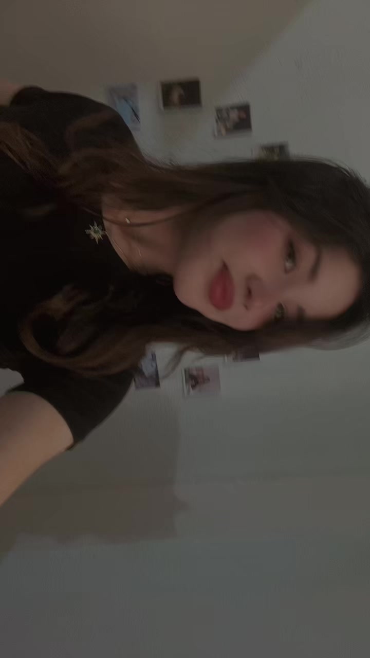@🦋