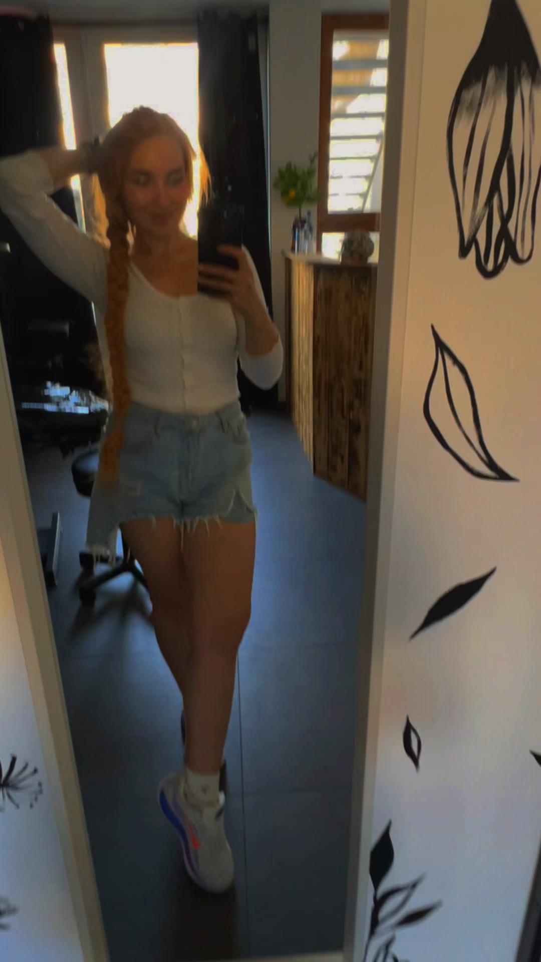 @Daria_Art