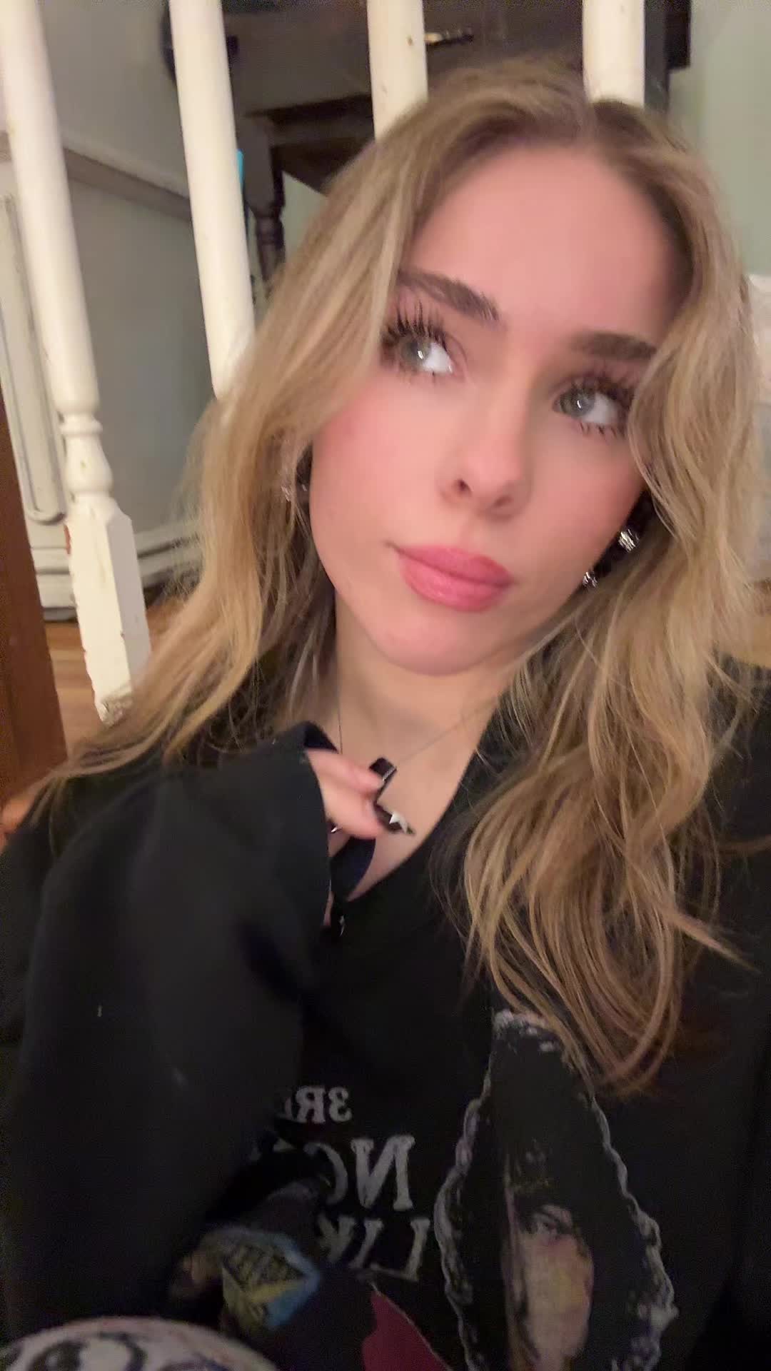 @Allys&oslash;n