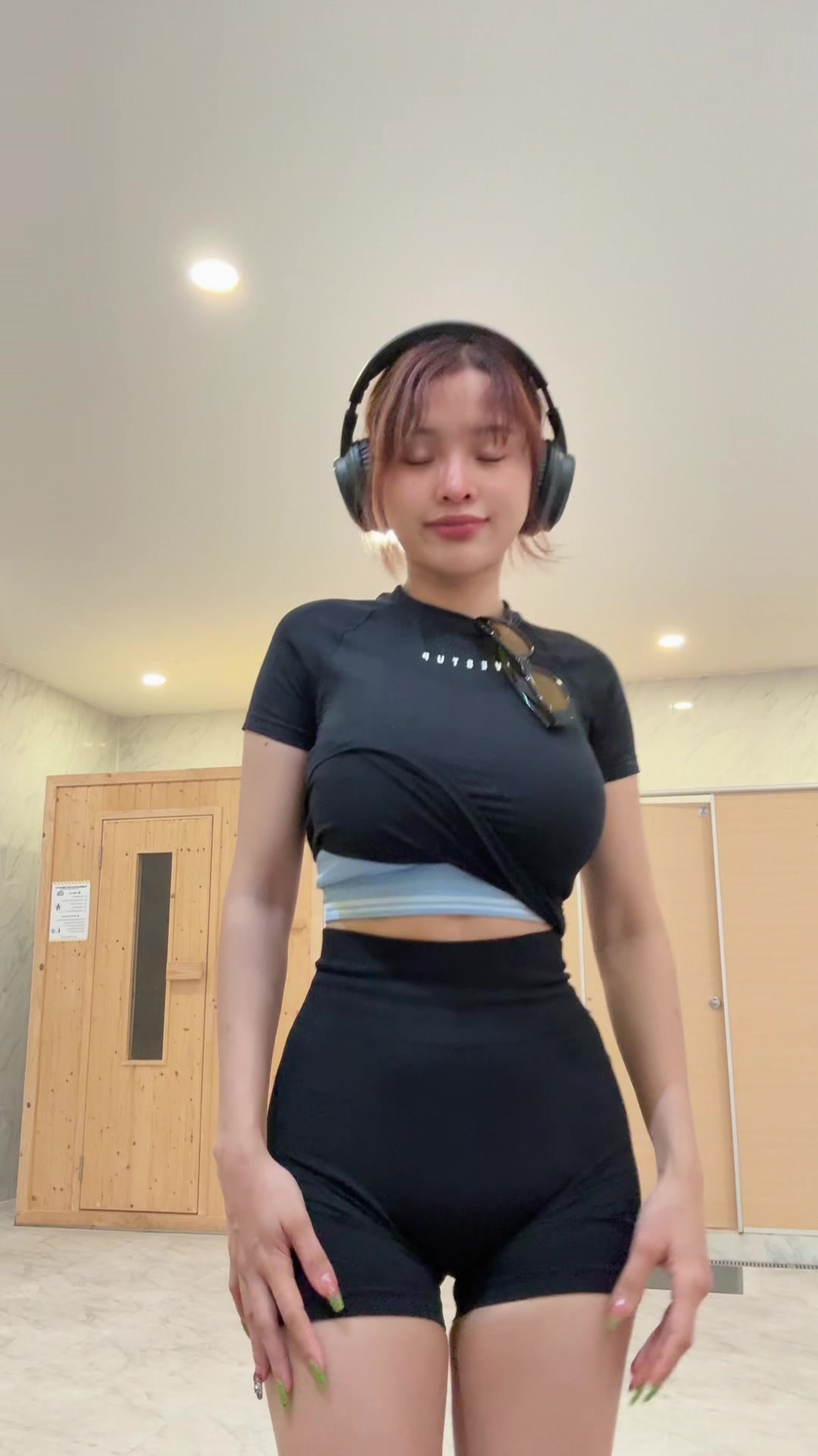 @May thazin🦋2.5M🌷